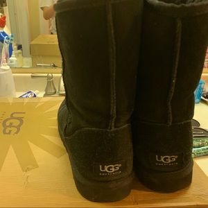 Size 8 Black Uggs